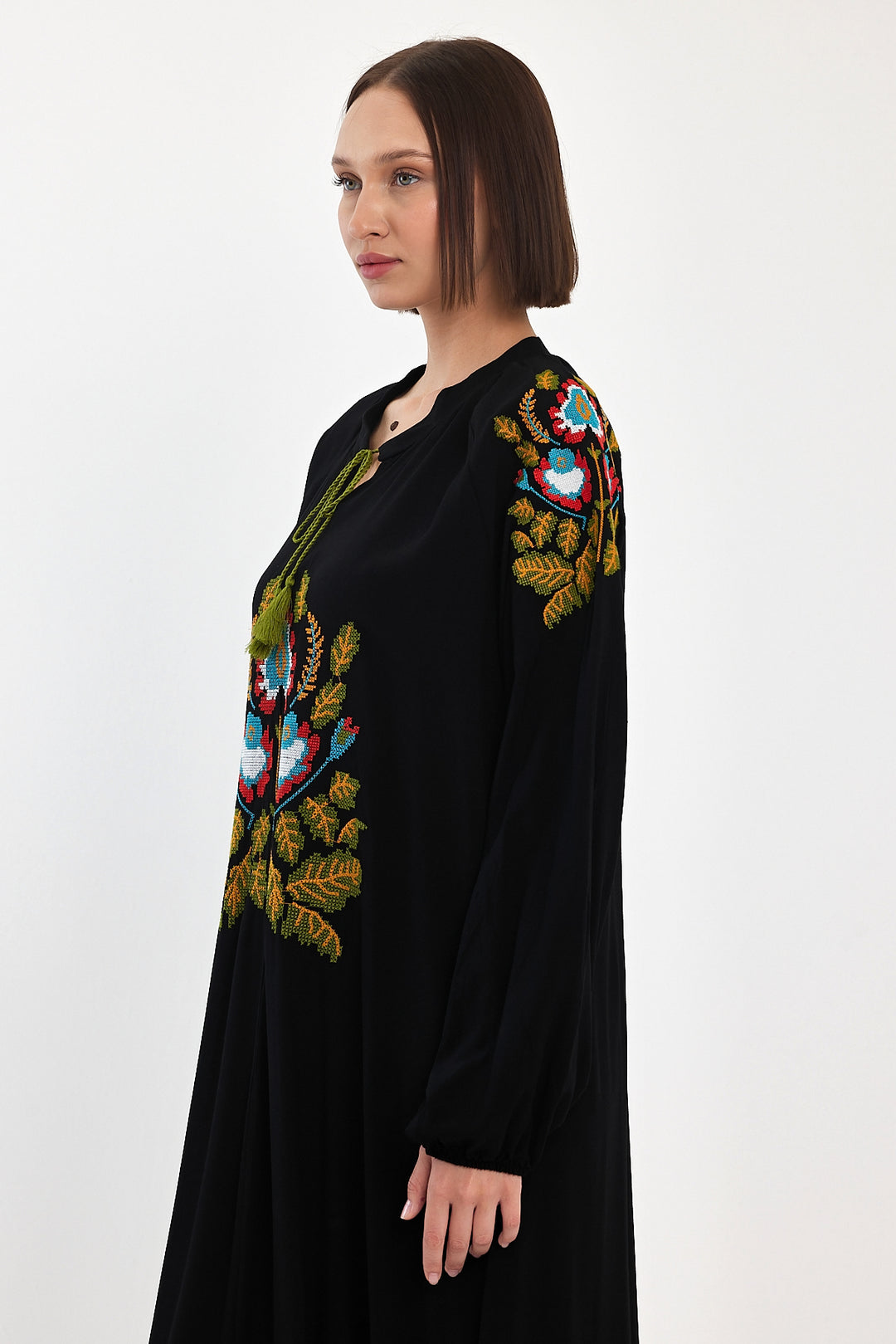 (4P.PACK) Boho Heritage Floral Embroidered Maxi Dress