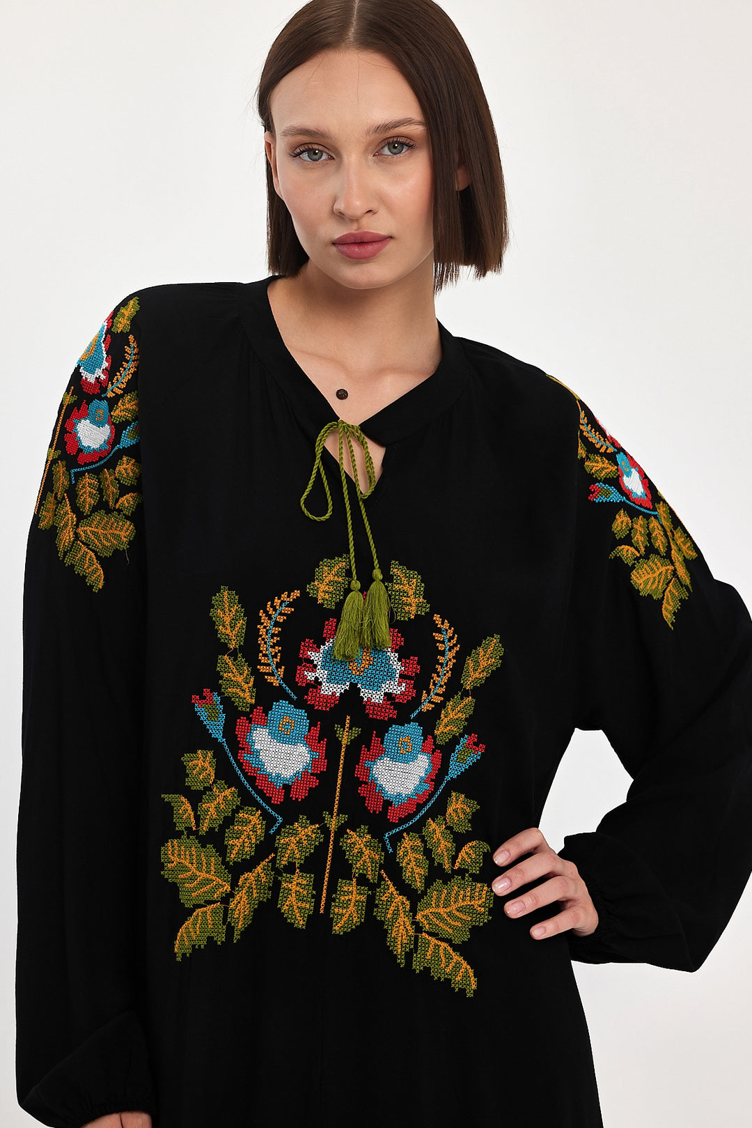 (4P.PACK) Boho Heritage Floral Embroidered Maxi Dress