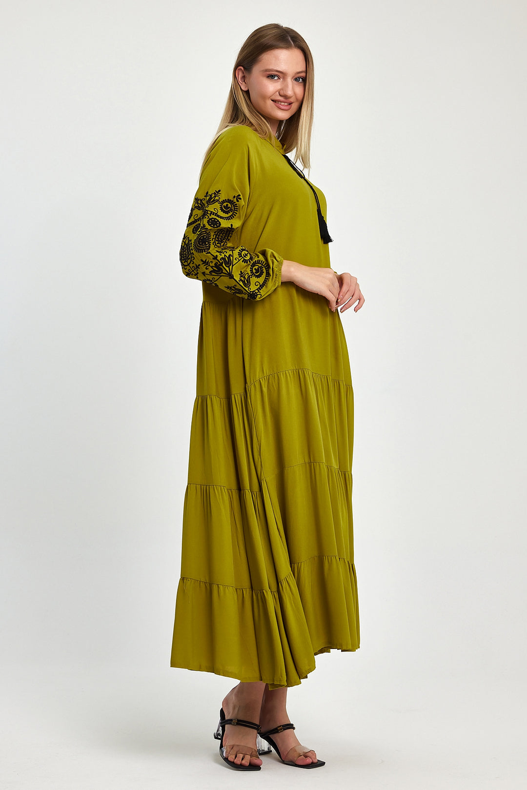 (4P.PACK) Heritage Muse Embroidered Maxi Dress