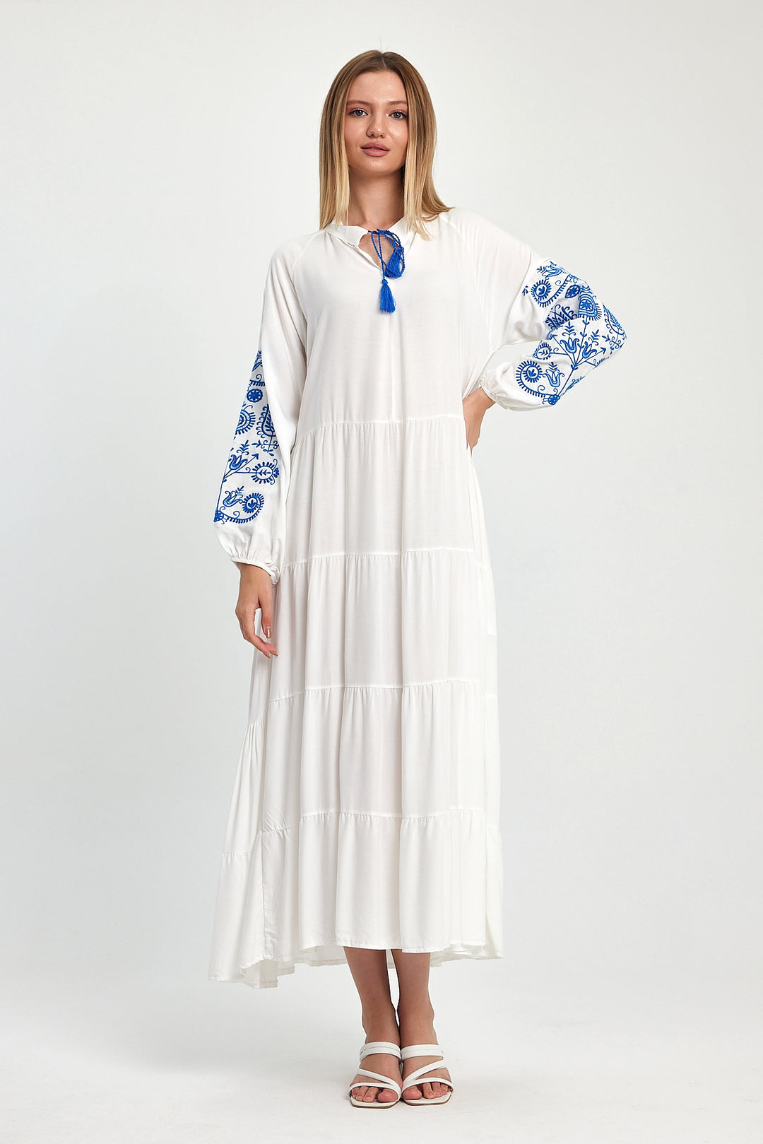 (4P.PACK) Heritage Muse Embroidered Maxi Dress