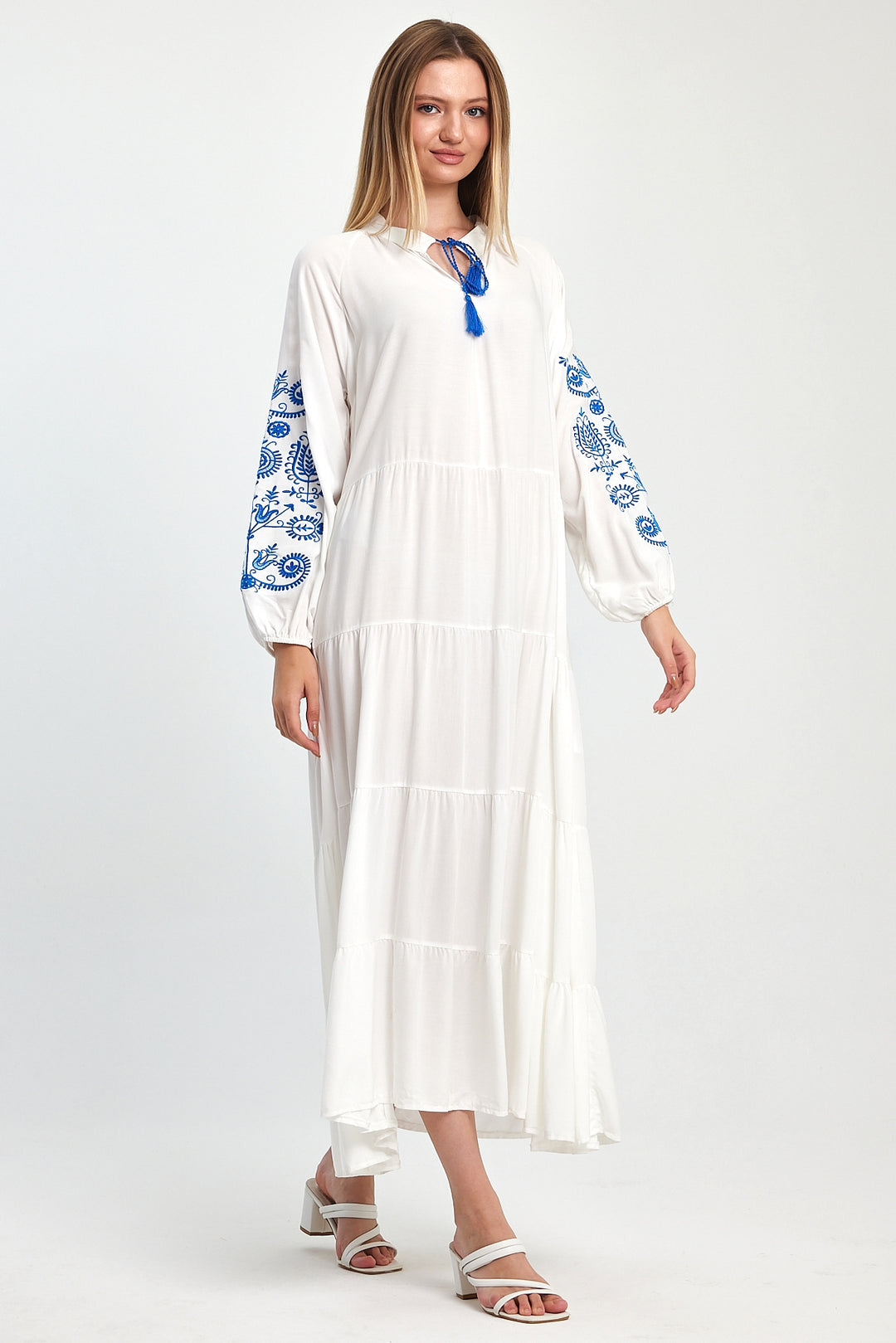 (4P.PACK) Heritage Muse Embroidered Maxi Dress