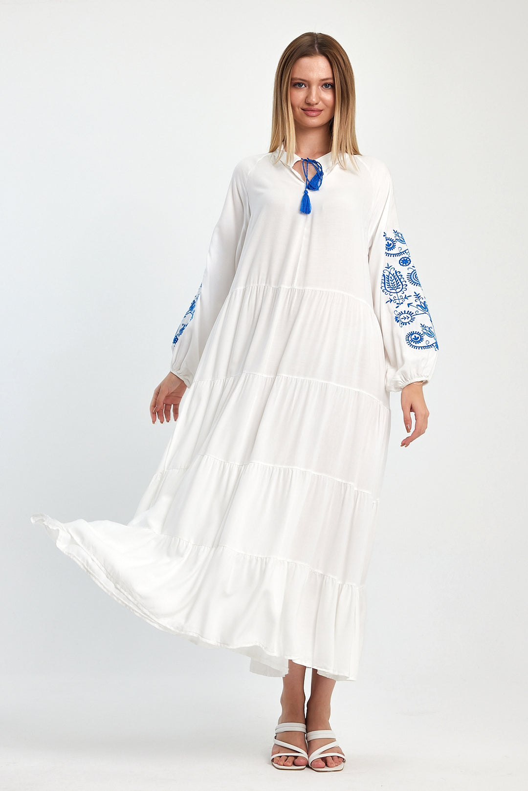 (4P.PACK) Heritage Muse Embroidered Maxi Dress