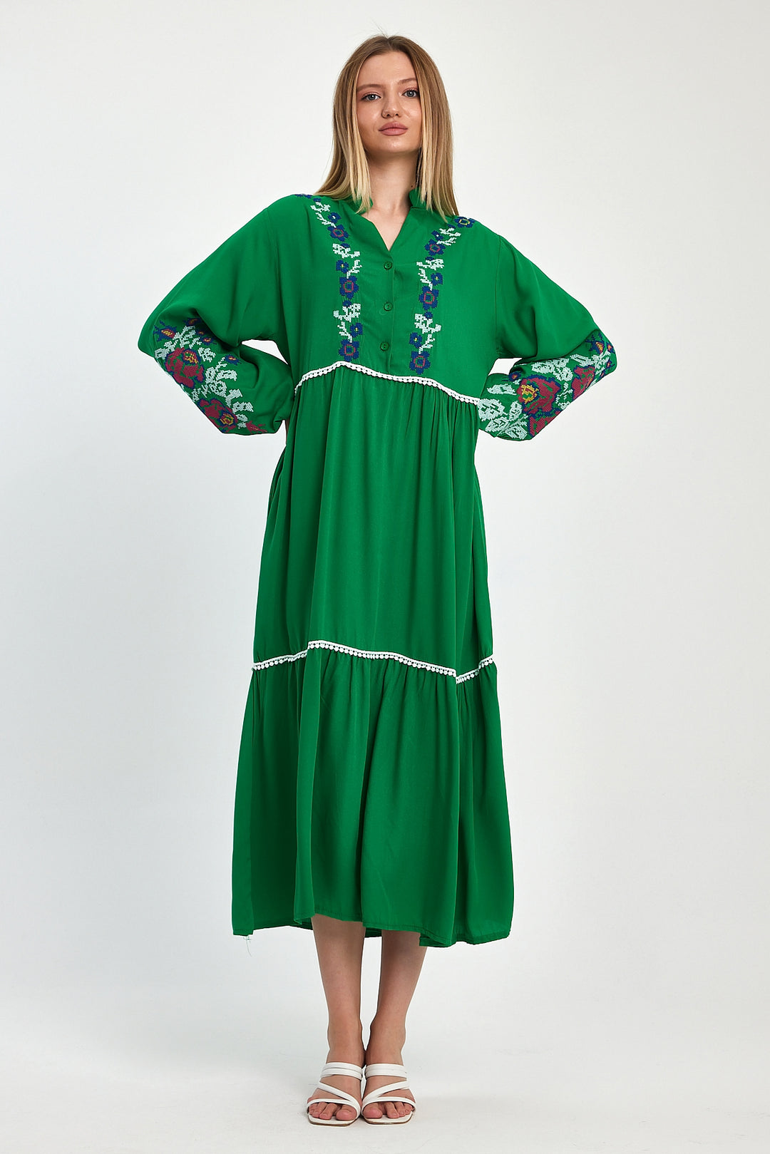 (4P.PACK) Bohemian Garden Embroidered Maxi Dress