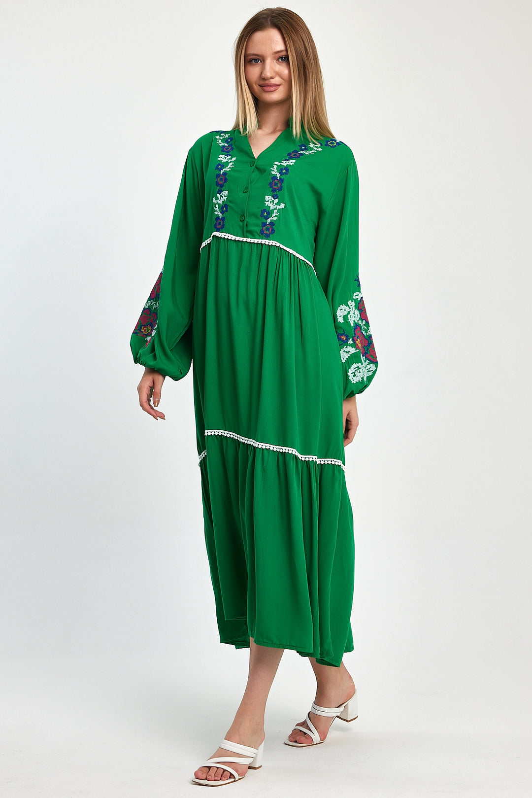 (4P.PACK) Bohemian Garden Embroidered Maxi Dress