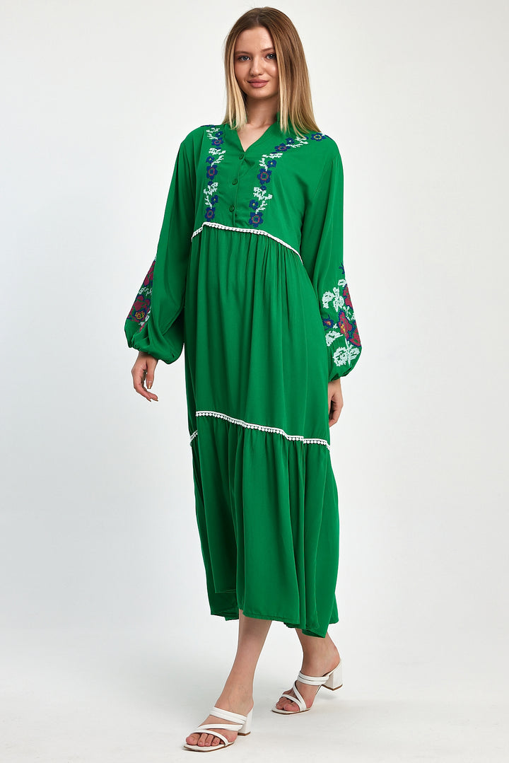 (4P.PACK) Bohemian Garden Embroidered Maxi Dress