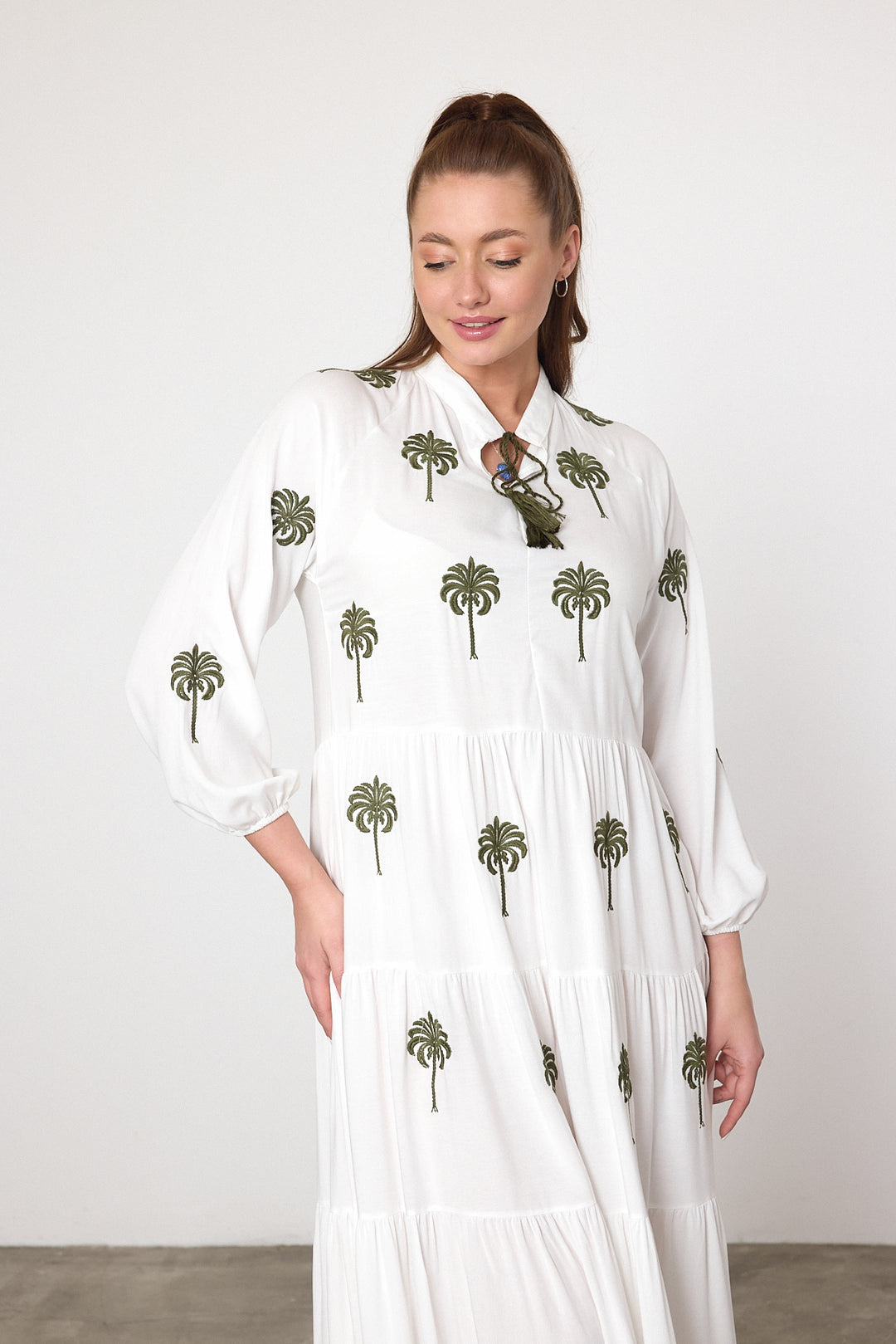 (4 P.PACK)Palm Breeze Embroidered Tiered Maxi Dress