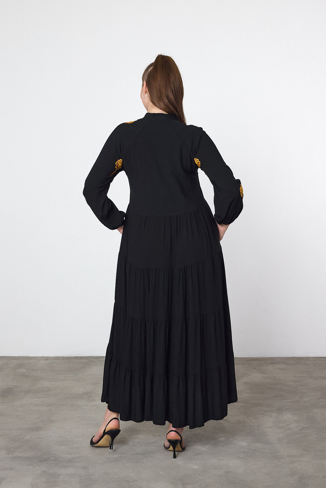 (4P.PACK) Midnight Palm Embroidered Maxi Dress