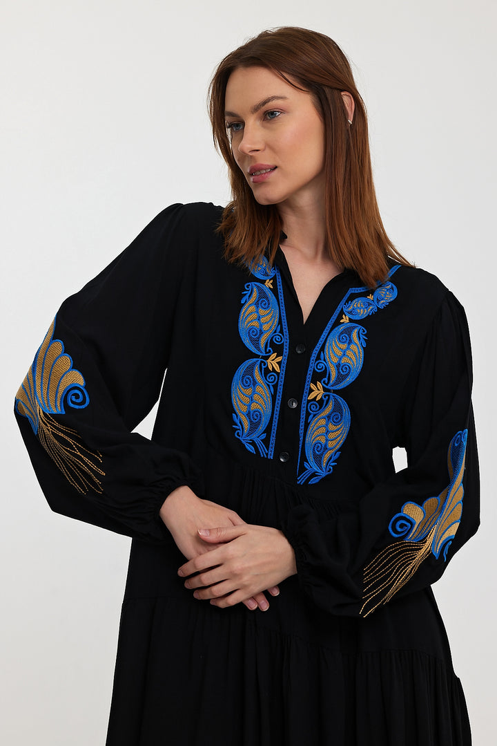 (4P.PACK)Midnight Peacock Embroidered Maxi Dress
