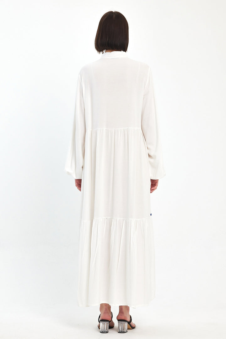 (4P.PACK) Bohemian Daisy Embroidered Maxi Dress