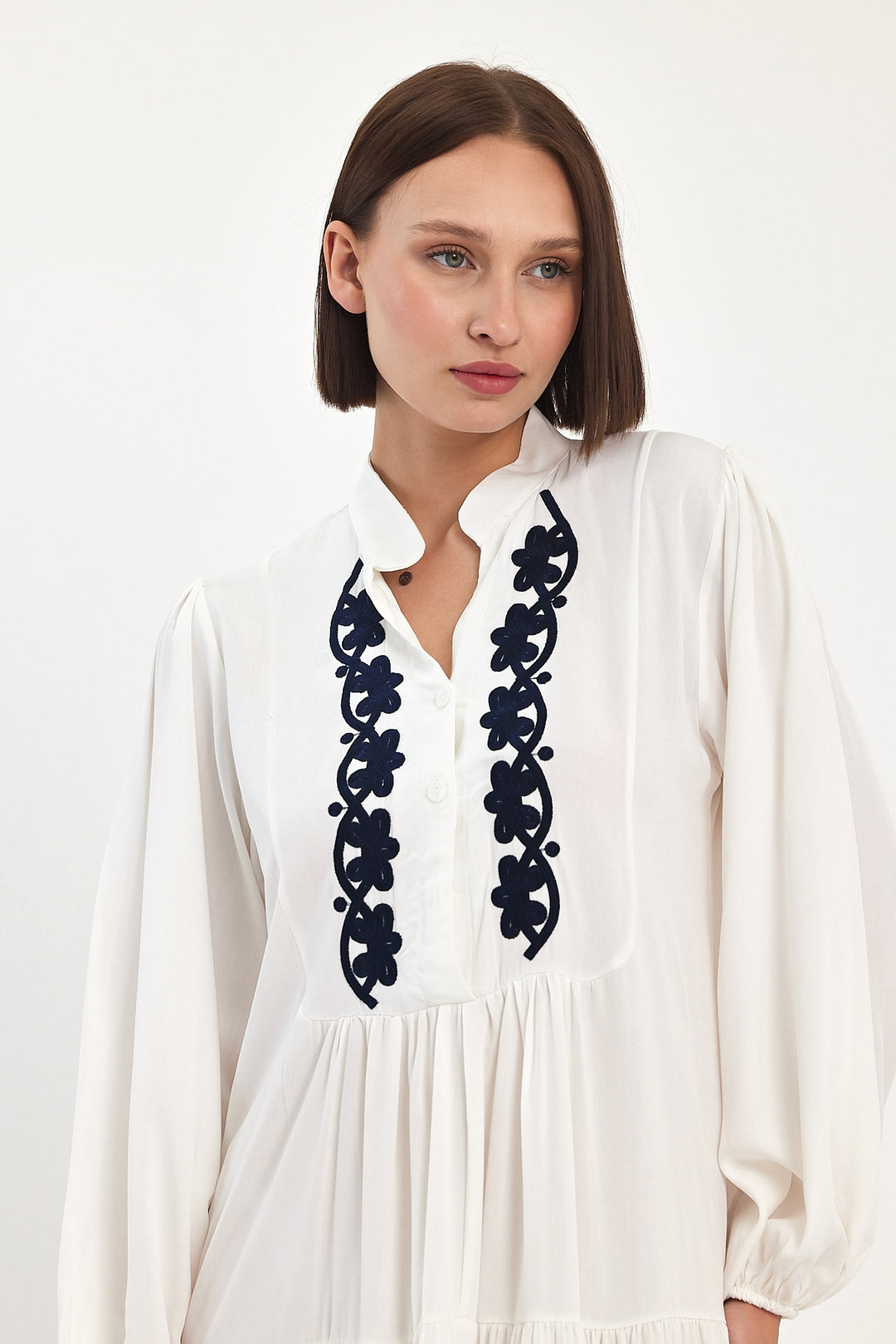 (4P.PACK) Ornate Elegance Maxi Dress