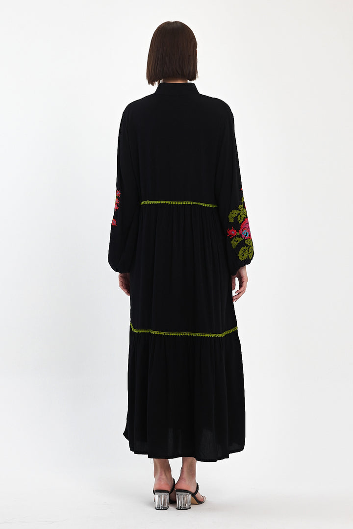 (4P.PACK) Bohemian Garden Embroidered Maxi Dress