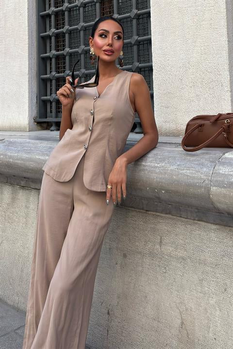 arkasi-bagcikli-yelek-plazza-pantolon--c-8be3