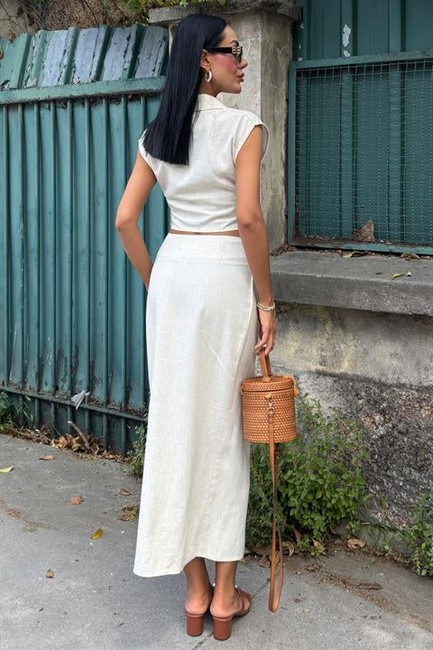 bluzu-buzgulu-ve-etegi-tokali-keten-ta-7d-4f4