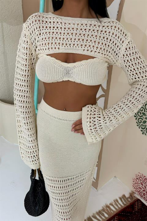 bustiyer-ve-bolerolu-ajur-uclu-takim-1--480f-