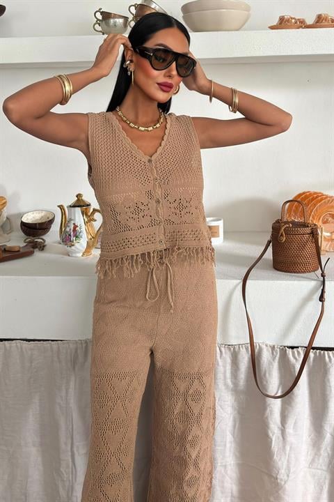 cicek-ajurlu-puskul-detayli-ikili-taki-3143b7