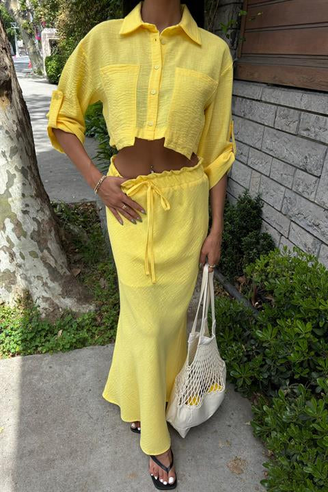 crop-gomlekli-ve-etegi-buzgulu-tasarim-95f5fb