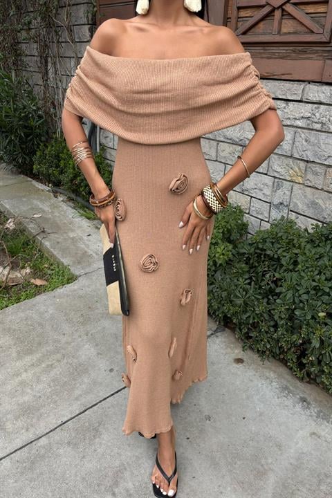 etegi-gul-detay-madonna-yaka-elbise-28--4a88-