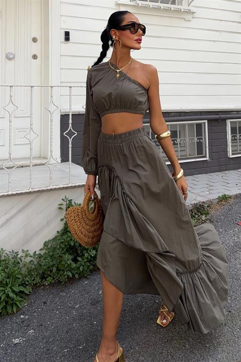 gipe-ve-lastik-detayli-tek-omuz-takim--7a58-4