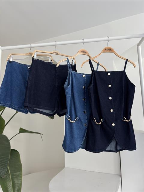 gold-aksesuarli-ve-dugmeli-sortlu-taki-a429bd